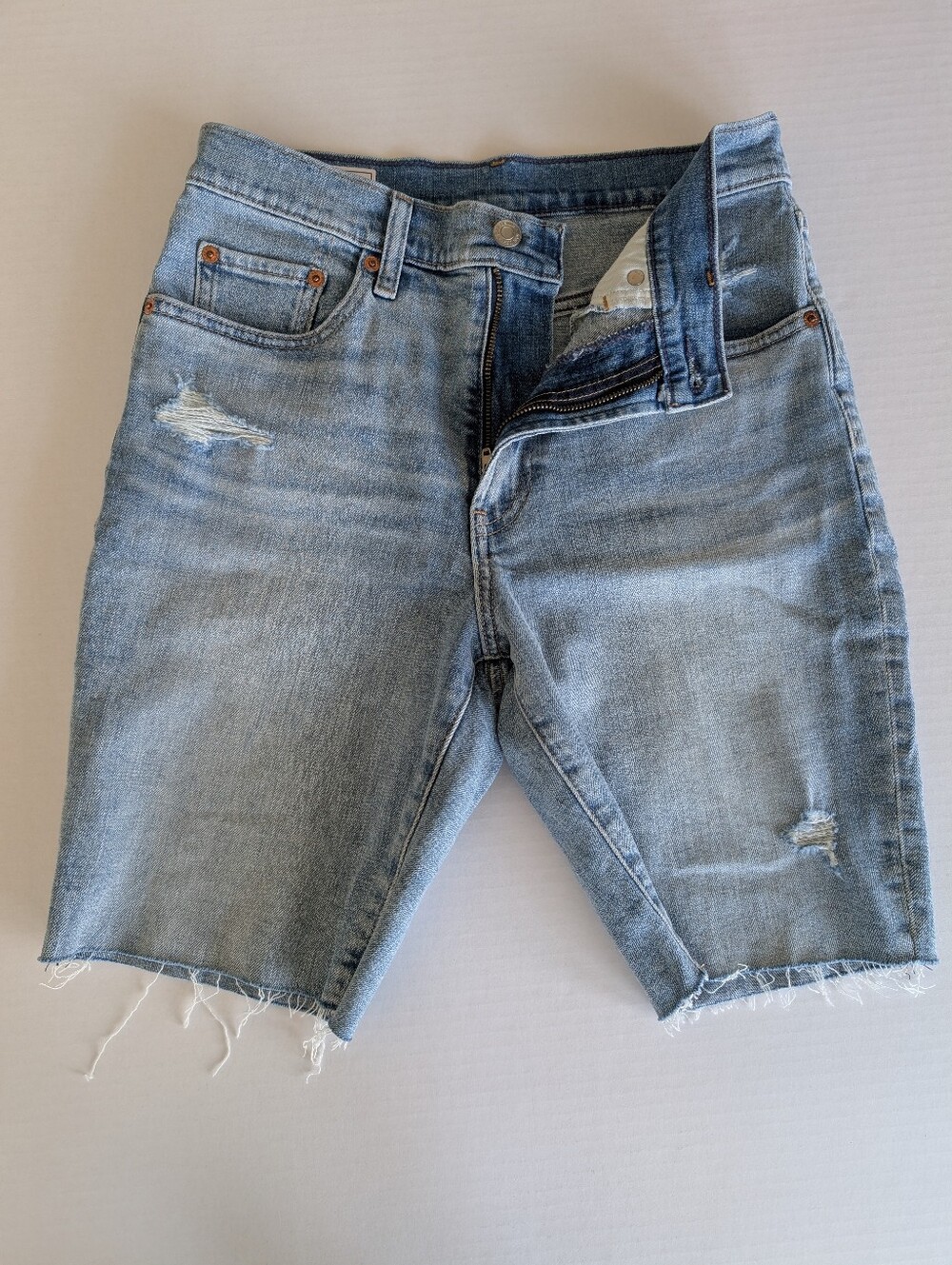 GAP - Light Blue 9" Bermuda Shorts - 26